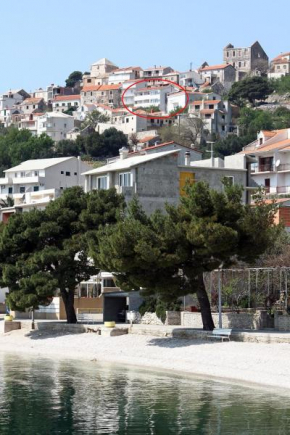 Apartments with a parking space Igrane, Makarska - 4891